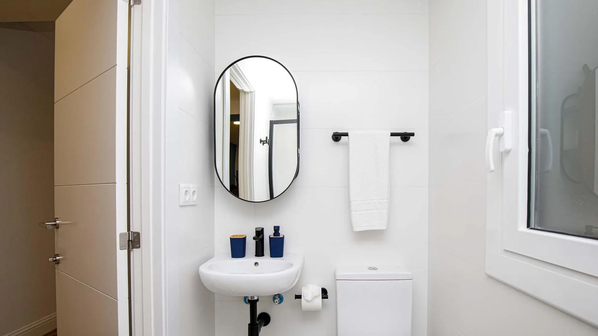 Stay U-Nique Apartments Rambla Catalunya VI برشلونة