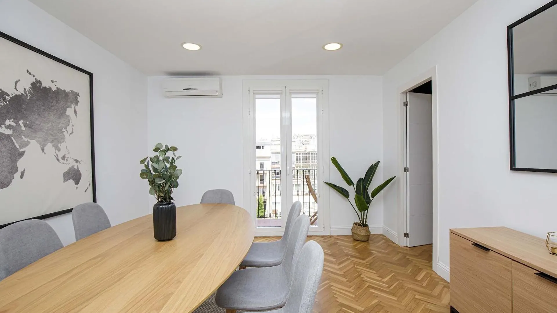 ברצלונה Stay U-Nique Apartments Rambla Catalunya VI 0*,  ספרד